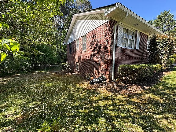 5th image of 4013 Flat Creek Rd