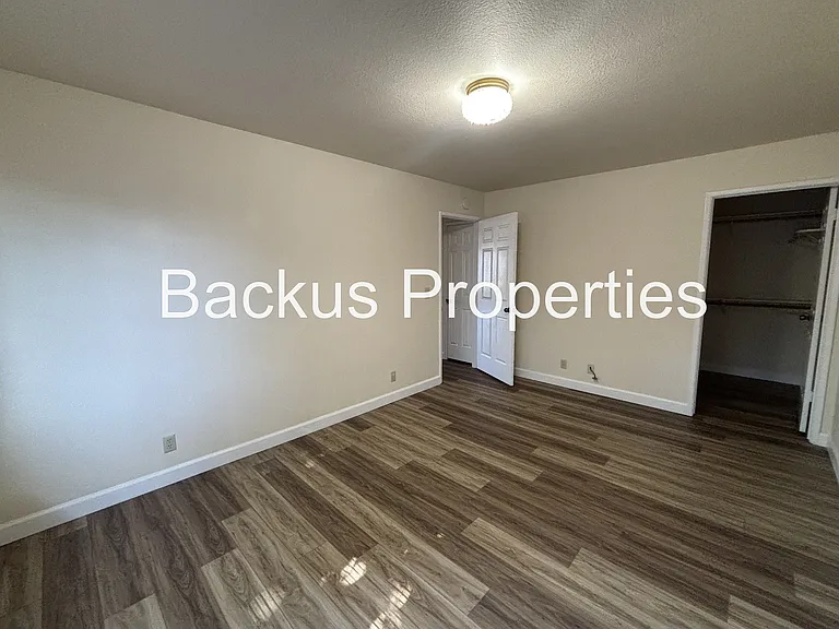1054 Padre Dr #4 — Photo 16