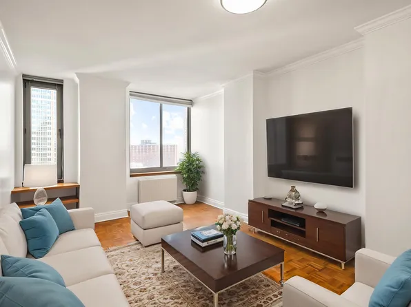 400 East 90th Street 19F image 1 of 9