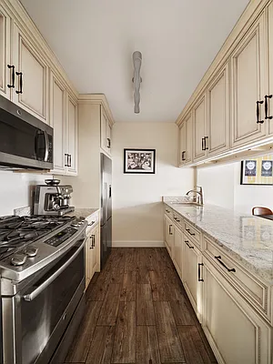 Sold by Compass | media 3