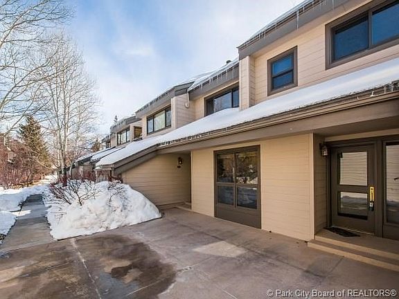 2nd image of 1524 Deer Valley Dr N