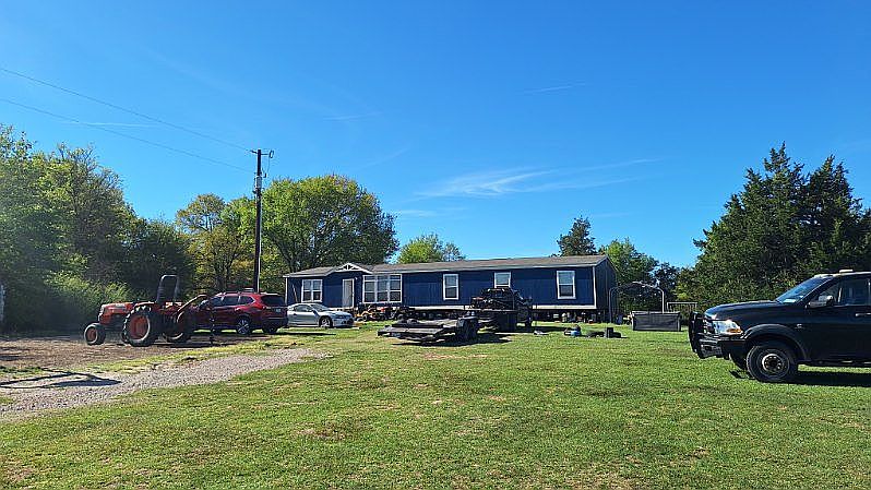 1st image of 814 Sutton Dr