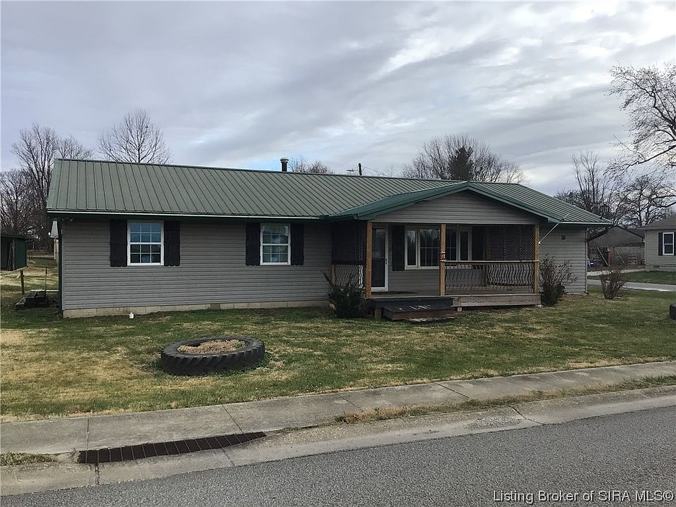 1st image of 704 N Sycamore Street