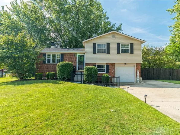 627 Arrowhead Dr, Sidney, OH 45365