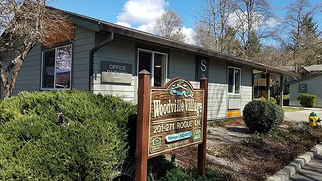 Woodville Village — Photo 8