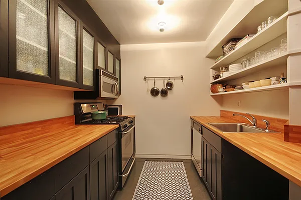 Sold by Corcoran | media 14