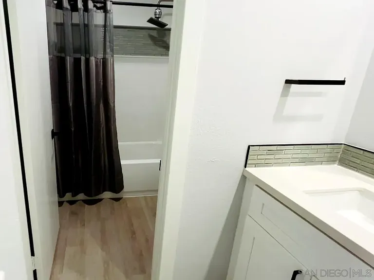 4022 Mahaila Ave #C — Photo 20