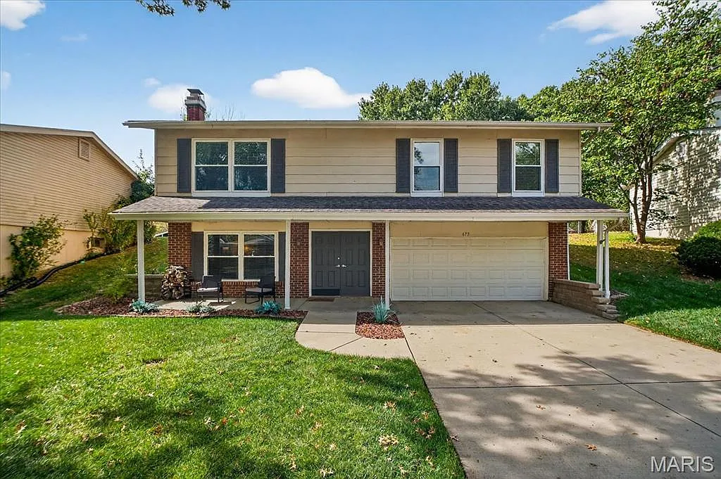 673 Towerwood Dr photo 1