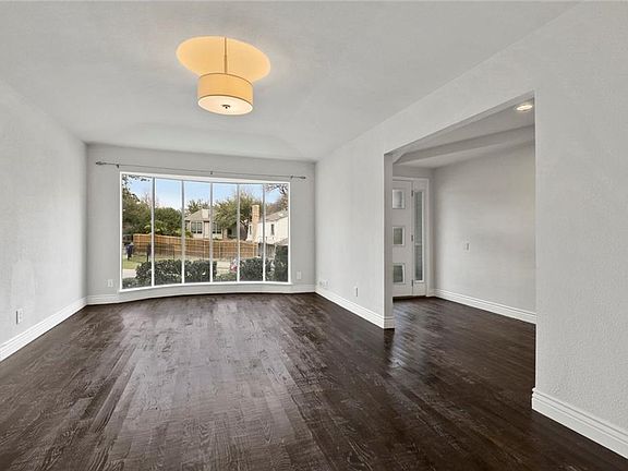 5th image of 9644 Robin Meadow Dr