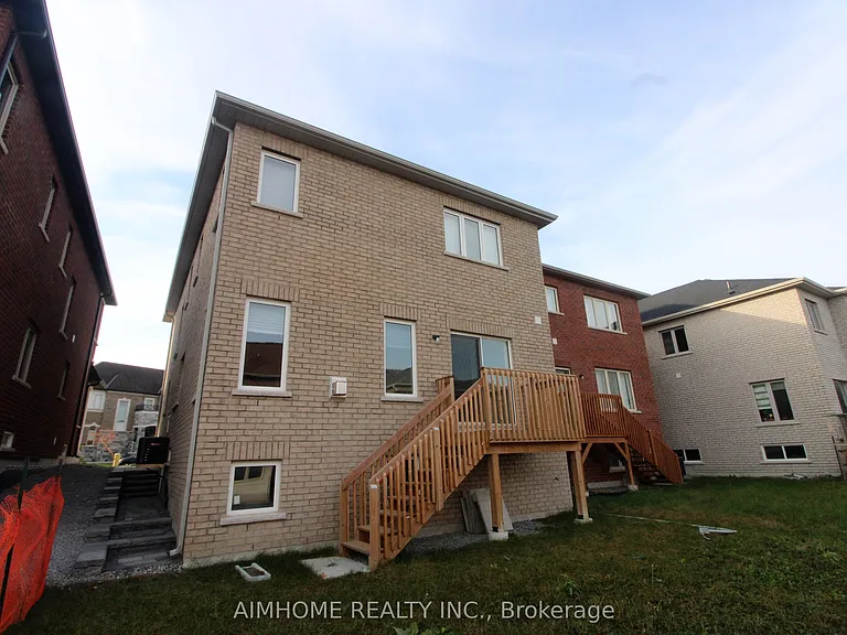 38 Foxberry Rd — Photo 36
