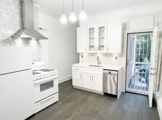 117 Jewel St #1R, Brooklyn, NY 11222