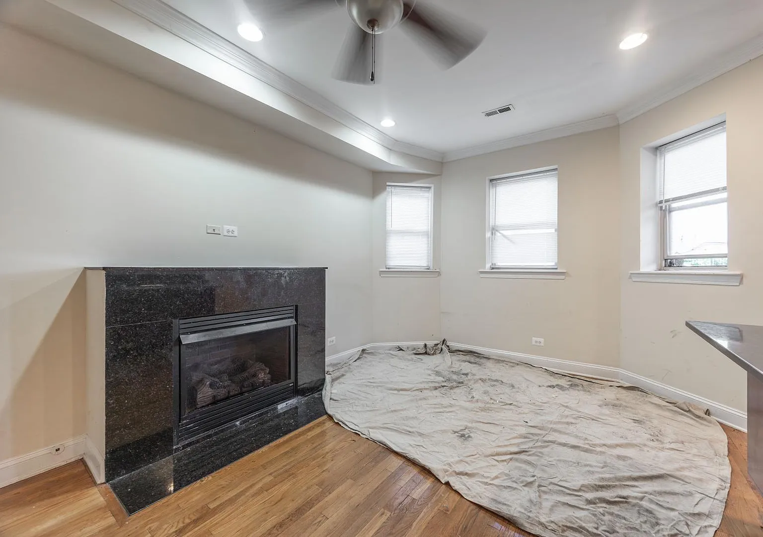 6935 North Oakley Avenue #G — Photo 4