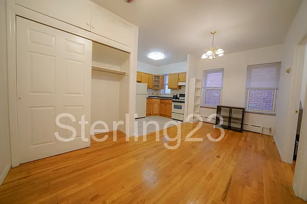 Rented by Sterling Realty Solution Inc | media 8