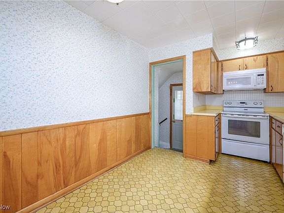 5th image of 2529 8th St