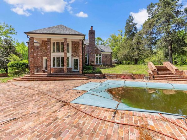 530 W Raines Rd, Memphis, TN 38109