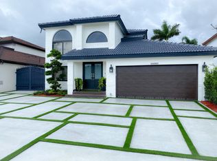 20080 NW 86th Ct, Hialeah, FL 33015