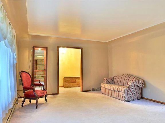 4th image of 1544 Squaw Creek Dr