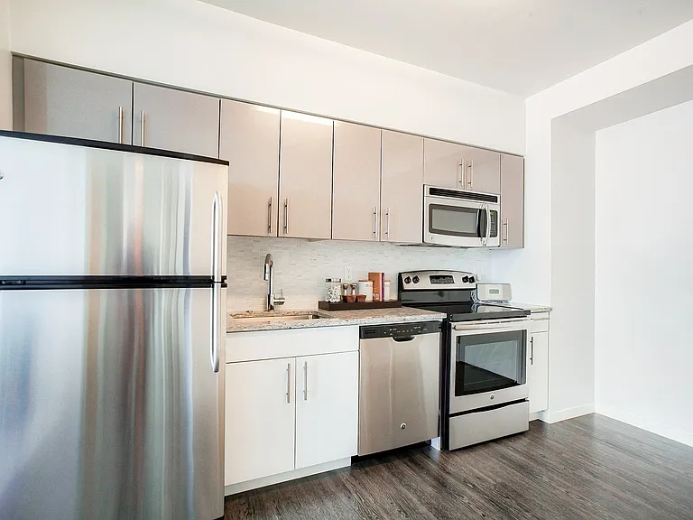 Tiled Kitchen Backsplash