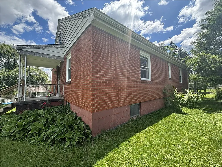 809 Carbon Rd — Photo 8