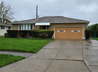 5606 Carlton Dr, Bedford Heights, OH