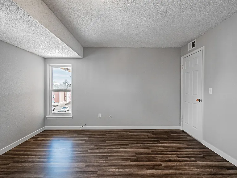 12141 Melody Dr #301 — Photo 31