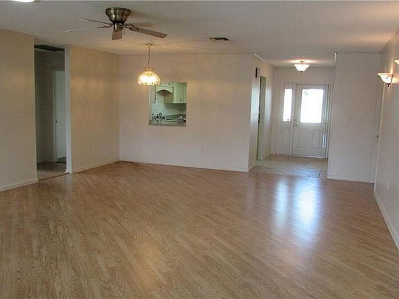 3rd image of 2485 Cherimoya Ln