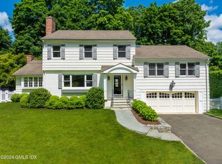 15 Skylark Rd, Greenwich, CT 06830