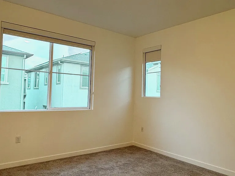 1520 Landing St — Photo 6