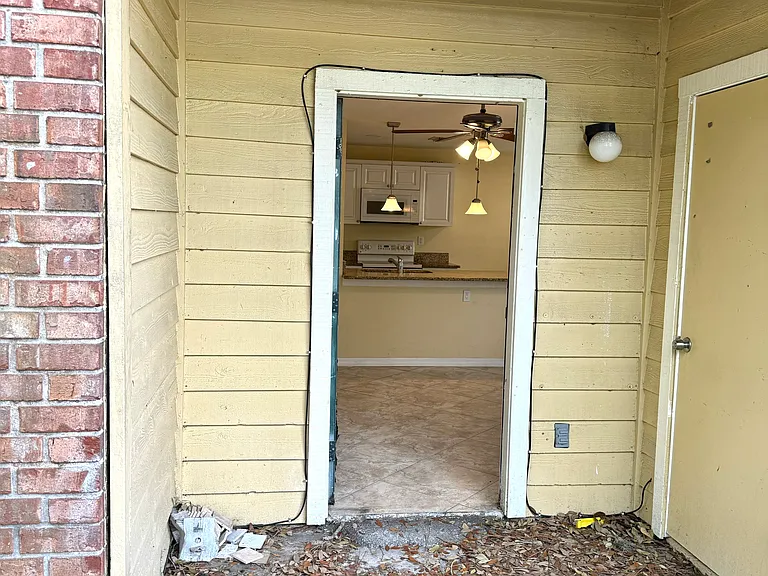 8647 Mallard Reserve Dr #102 — Photo 19