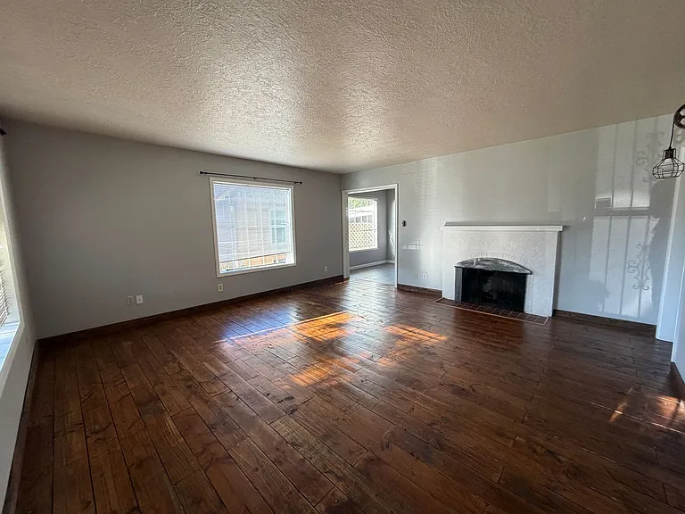 1324 SW Levens St — Photo 2
