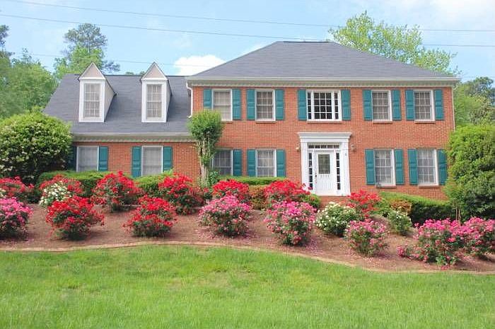 3-Sides Brick Traditional