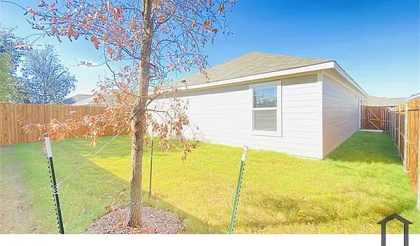 3405 Flicker Ln — Photo 8