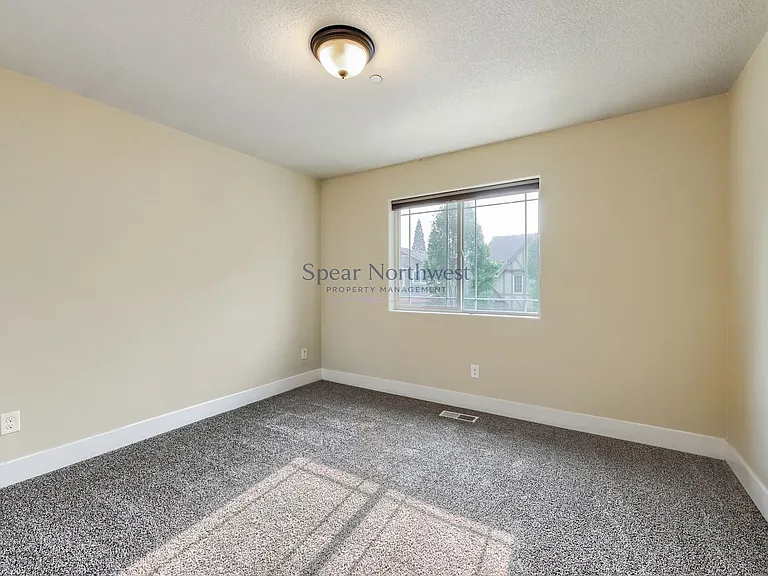 552 NE 77th Ave — Photo 20