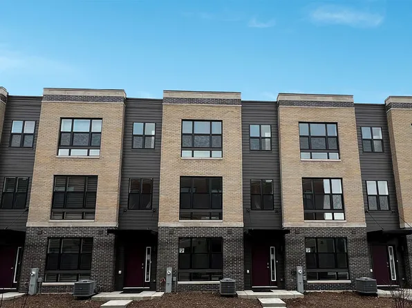 369 Summit Cir, Lombard, IL 60148