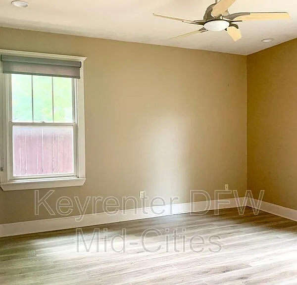 1905 S Henderson St — Photo 17