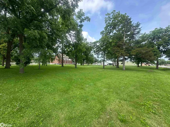 202 W 5th St, Moulton, IA 52572
