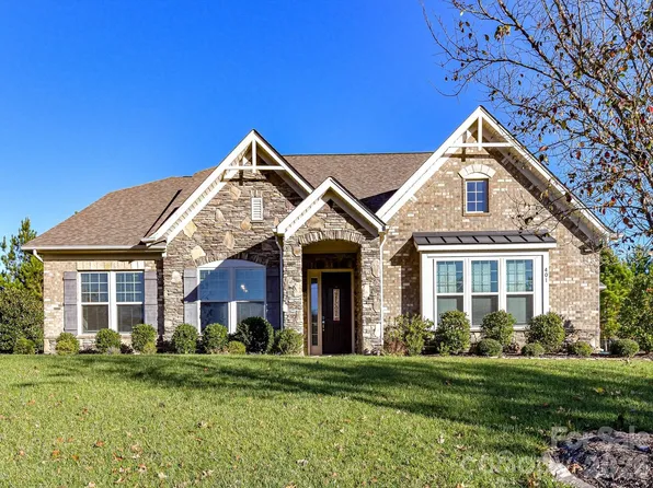 401 Hollyhock Dr, Matthews, NC 28104