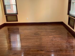 58-33 220th St, Oakland Gardens, NY 11364