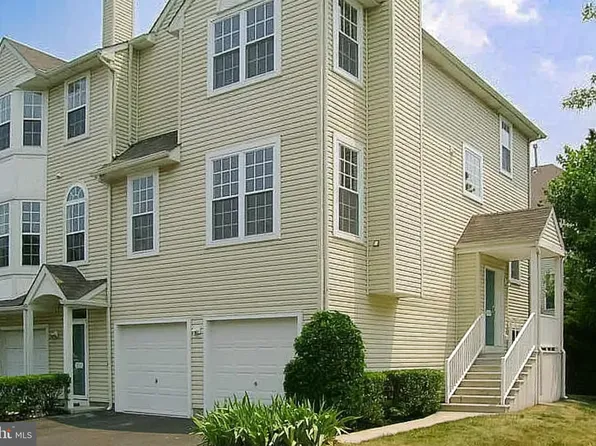 6504 Riverfront Dr, Palmyra, NJ 08065