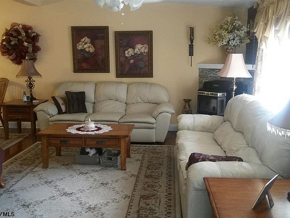 2nd image of 92 Shay Dr