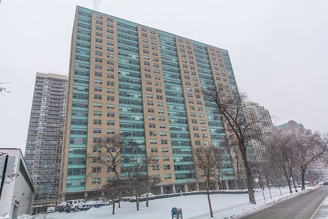 1st image of 3180 N Lake Shore Dr APT 17E