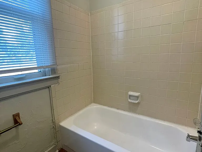 1123 Laporte Ave — Photo 8