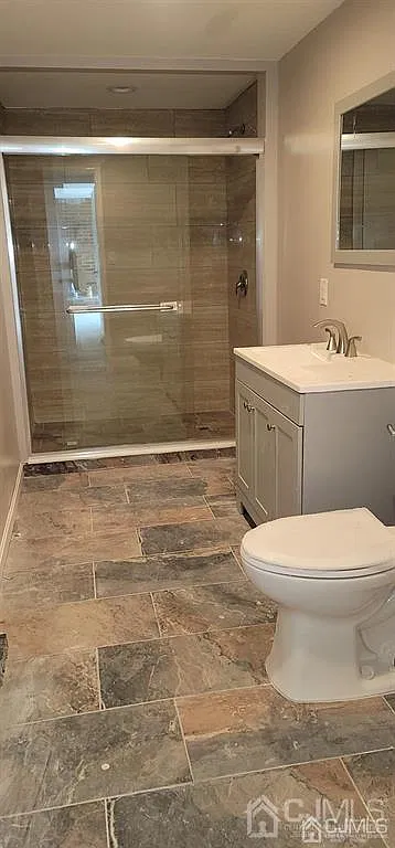 4 bed, 2.0 bath, $4,700 — Photo 3