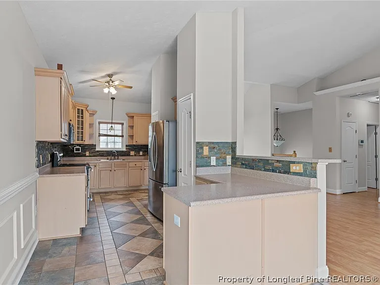 109 Canyon Ct — Photo 11