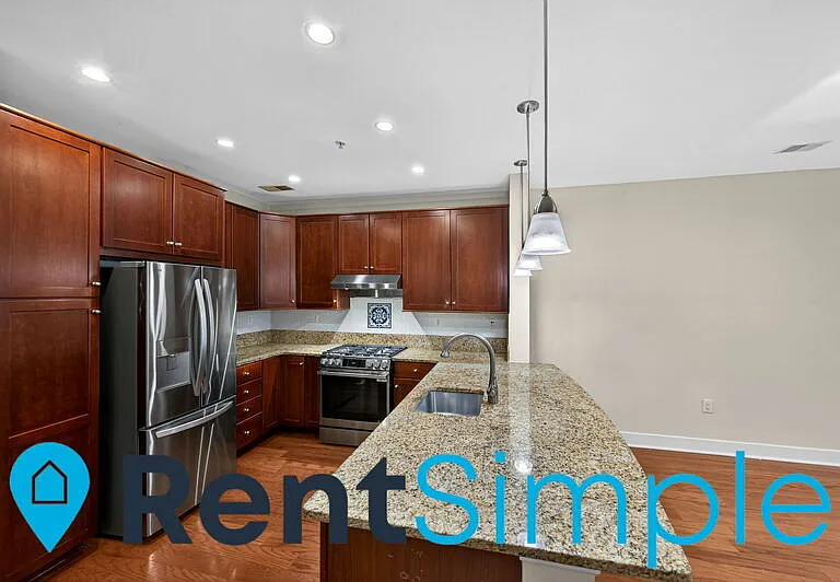 1418 N Rhodes #B110 — Photo 12