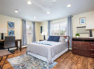 98 E 12th Ave #V, Columbus, OH 43201