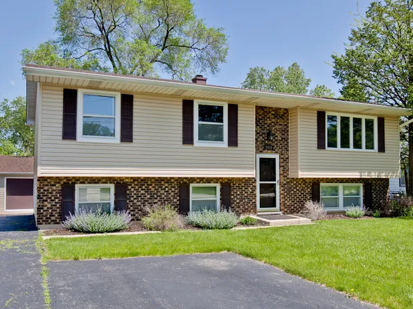 2910 11th St, Winthrop Harbor, IL 60096