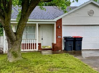 2550 Lost Springs St, Springdale, AR 72764