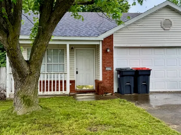 2550 Lost Springs St, Springdale, AR 72764