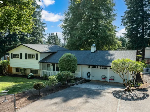 16033 SE Bel Air Dr, Damascus, OR 97089